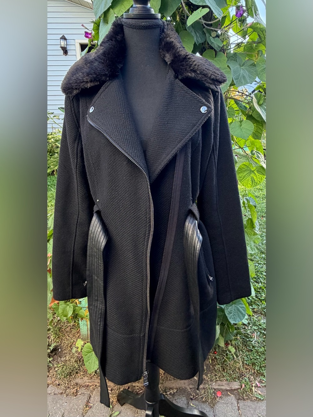 EUC Guess Wool-Blend Faux-Fur Collar Jacket size L